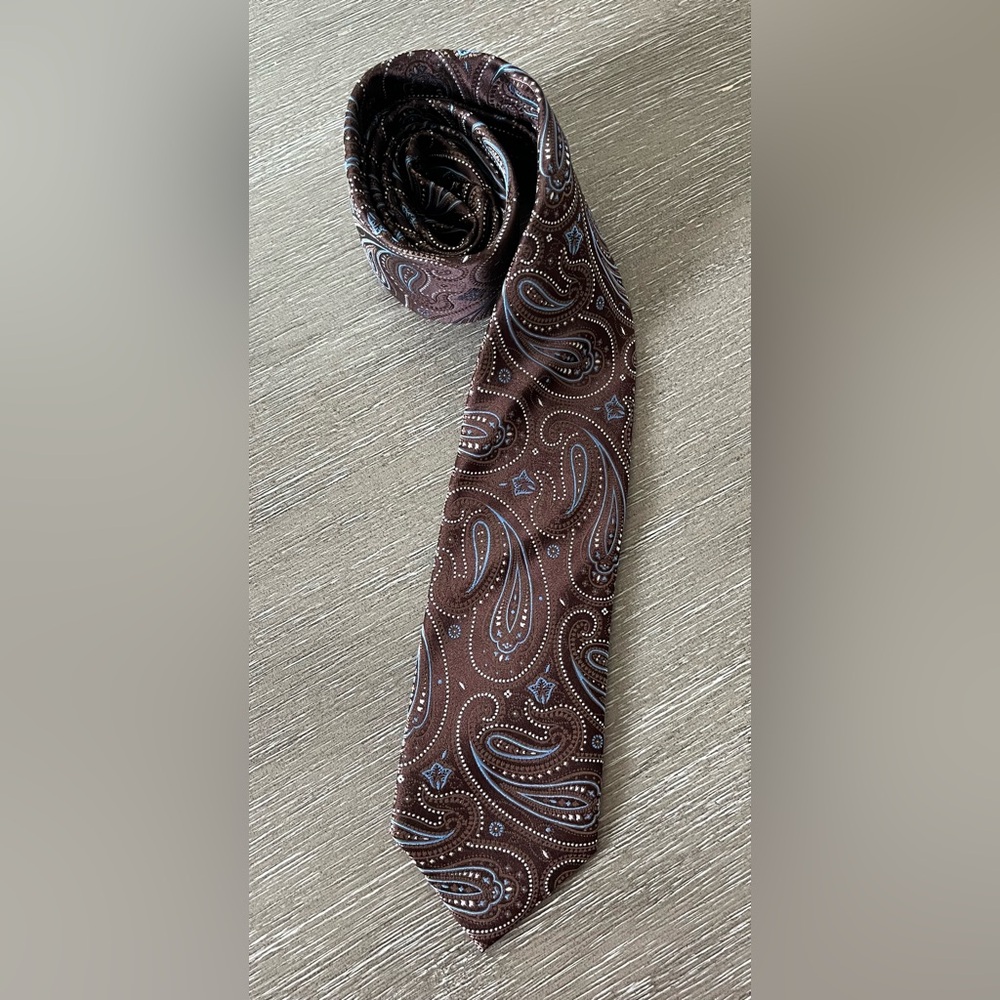 Geoffrey Beene Elegant Brown and Light Blue Paisley Men's Tie 100% Silk